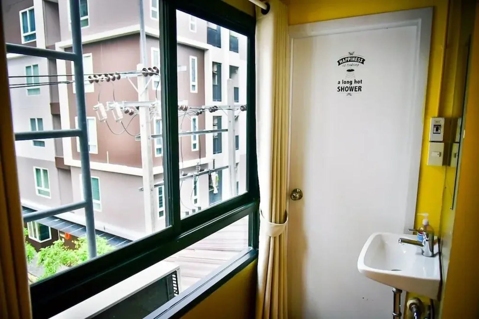 ZZZ Hostel - Don Mueang Airport