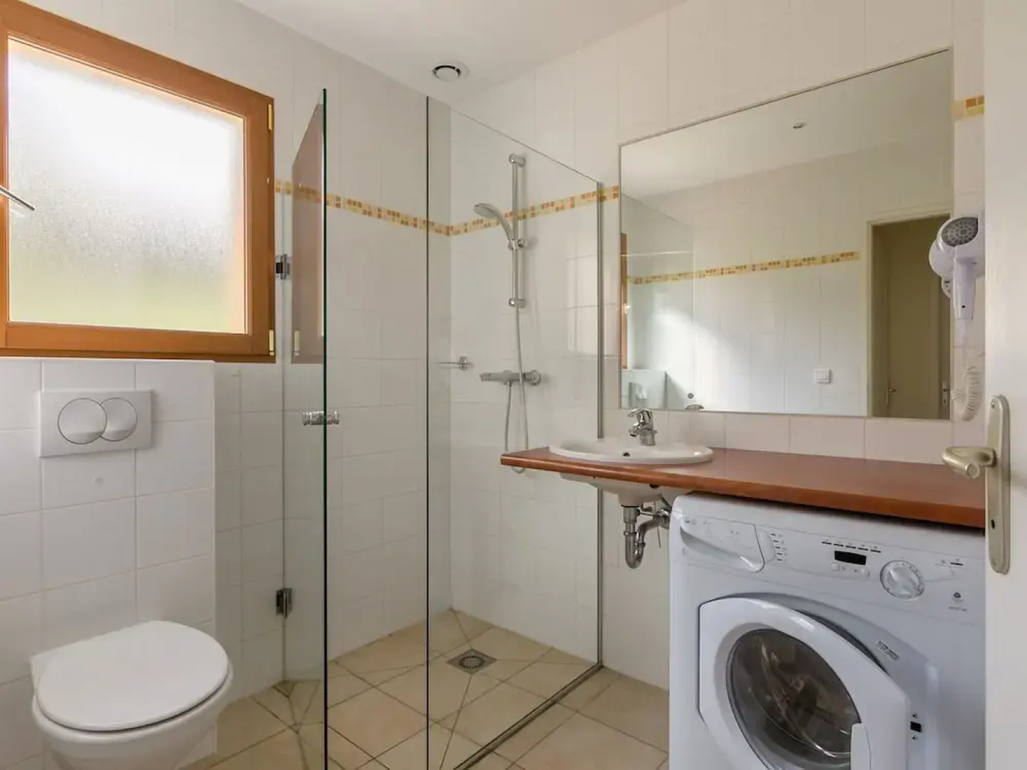 Charming House With a Covered Terrace Near Gourdon