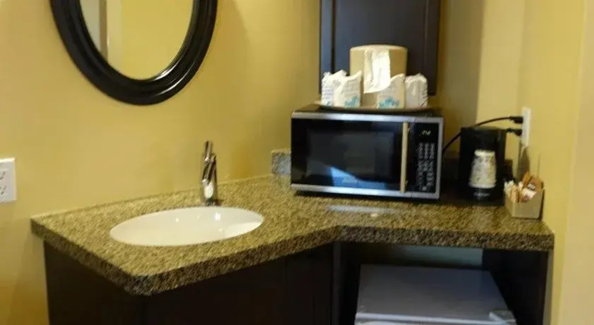 Chateau Louis Hotel & Conference Centre