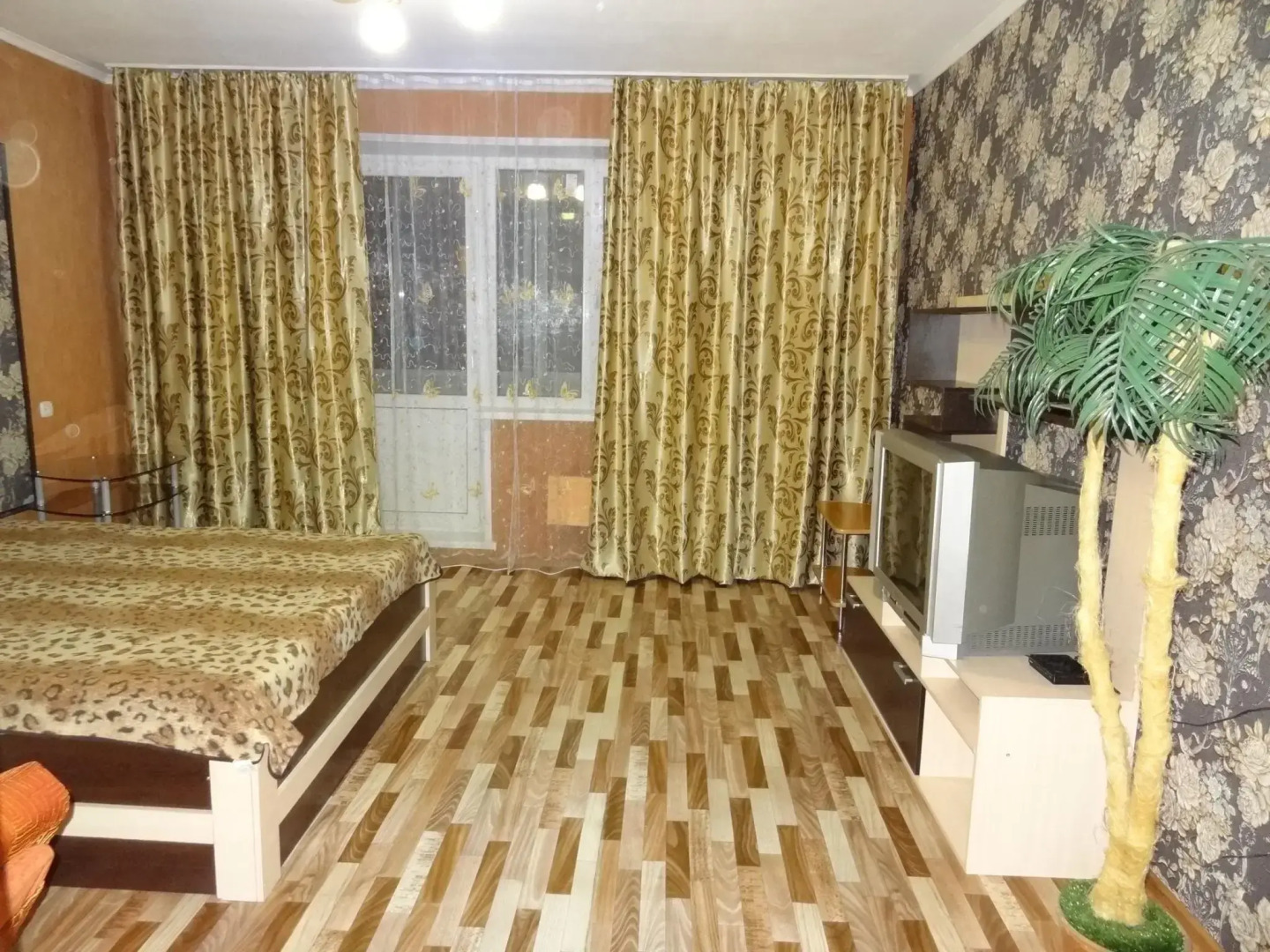 Апартаменты на улице Алексеева 111