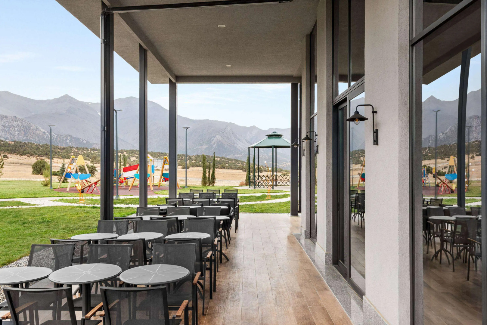 Отель Ramada Encore by Wyndham Zomin