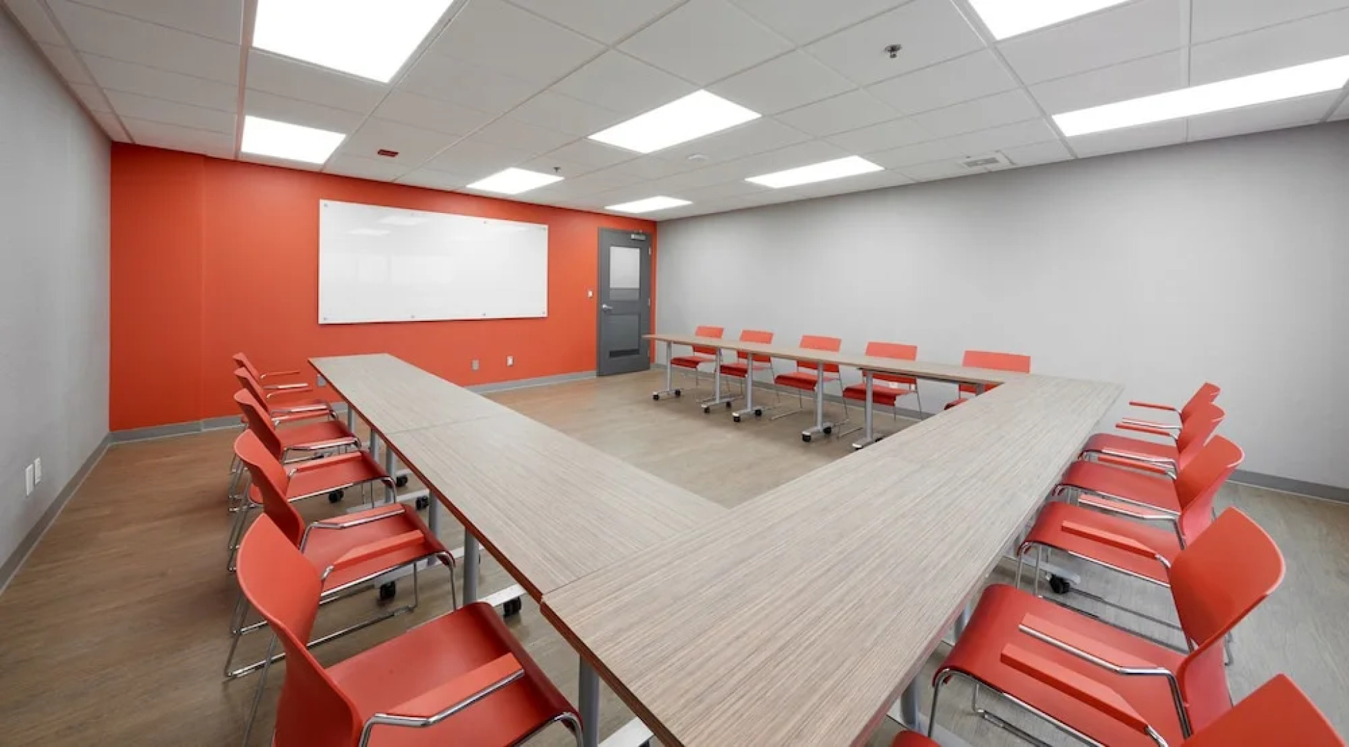 Residence & Conference Centre - King City