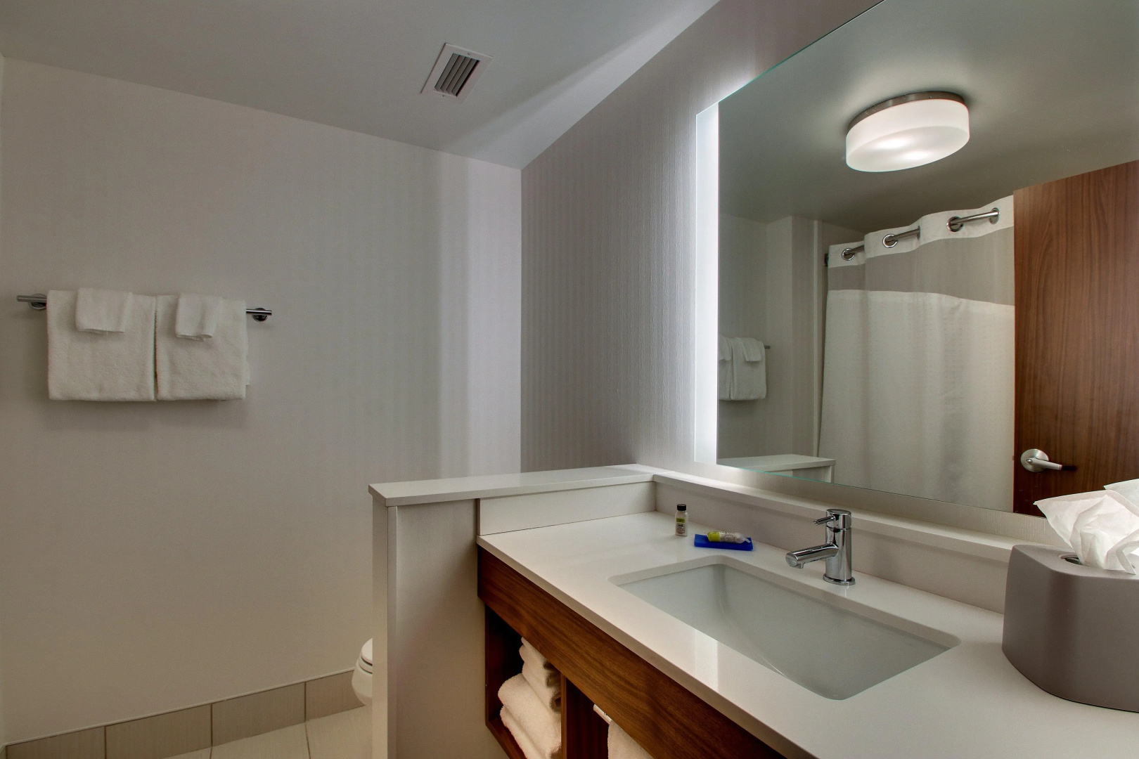 Holiday Inn Express & Suites Findlay North by IHG