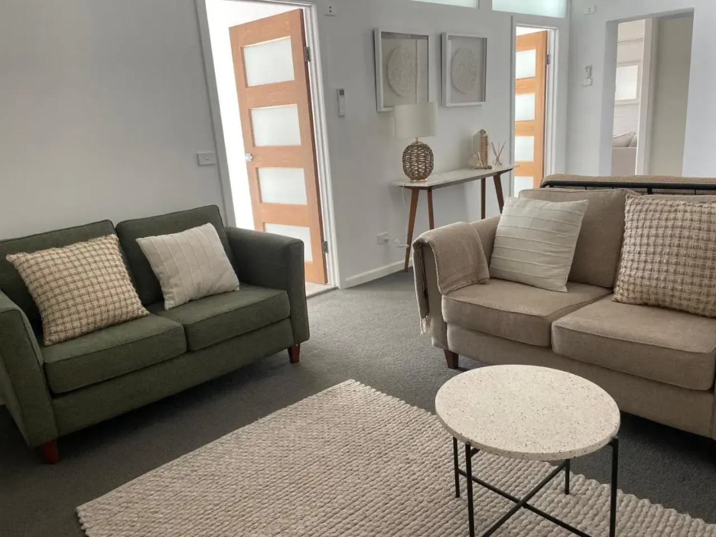 The Wheelhouse - 2BR Waterfront Apt in town