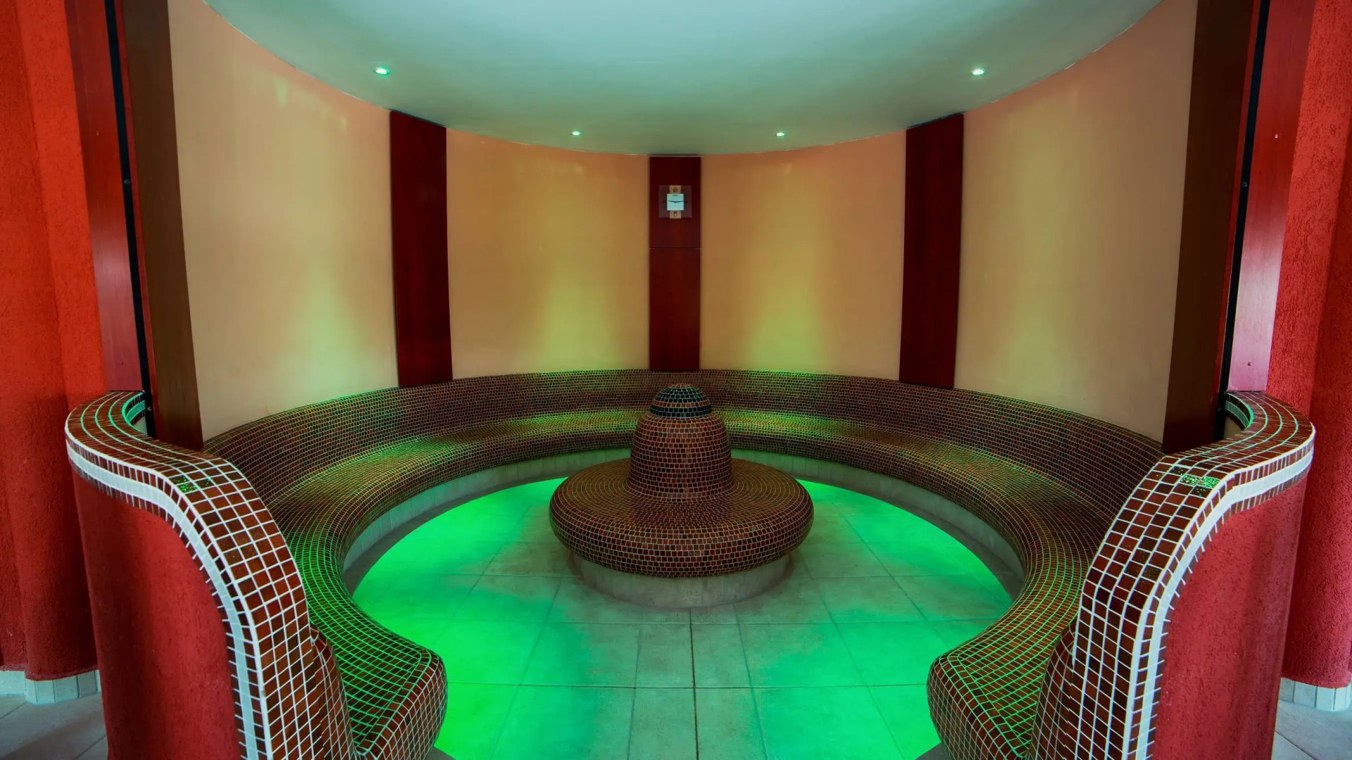 Lotus Therme Hotel & Spa