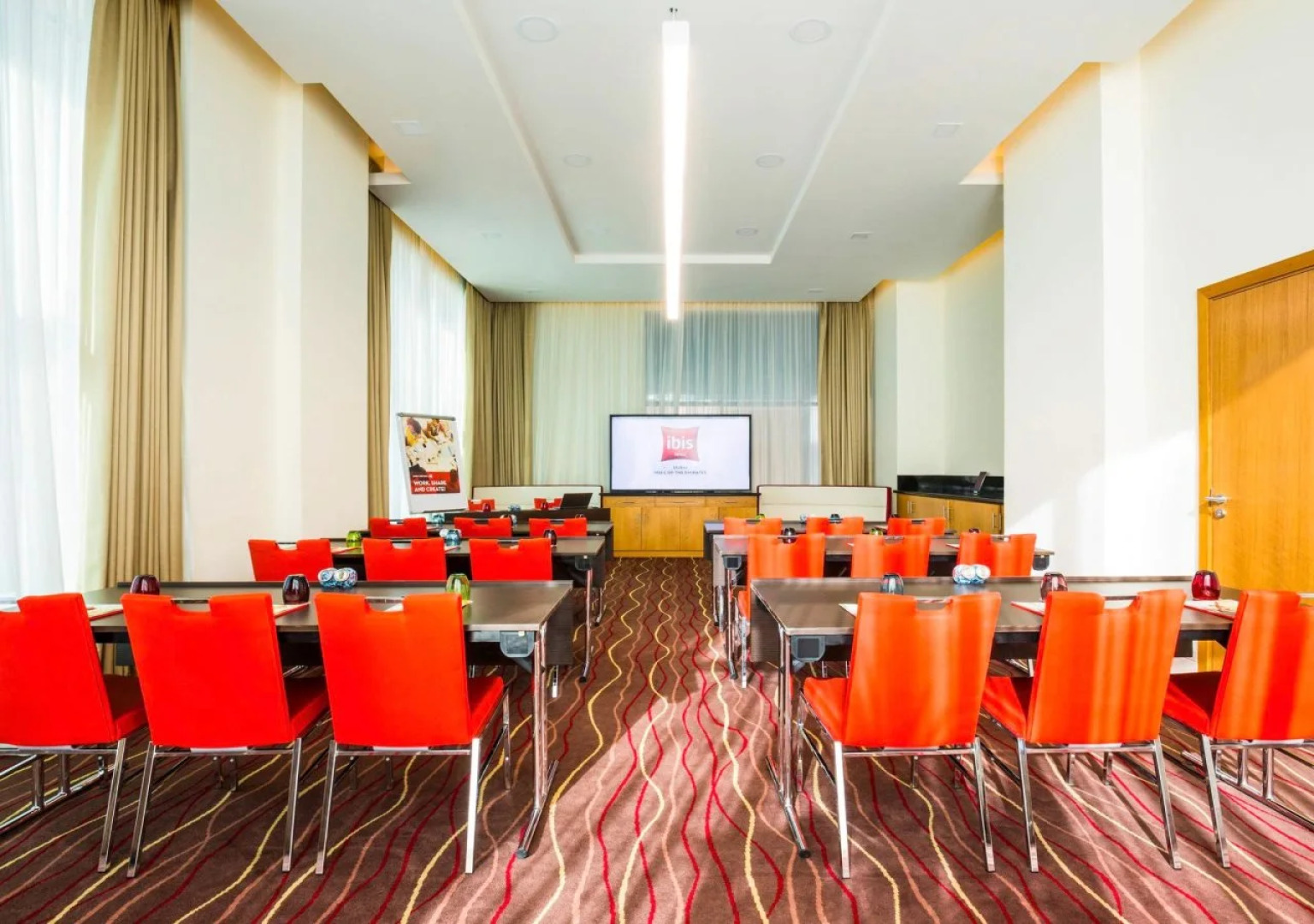 Отель Ibis Mall Avenue Dubai