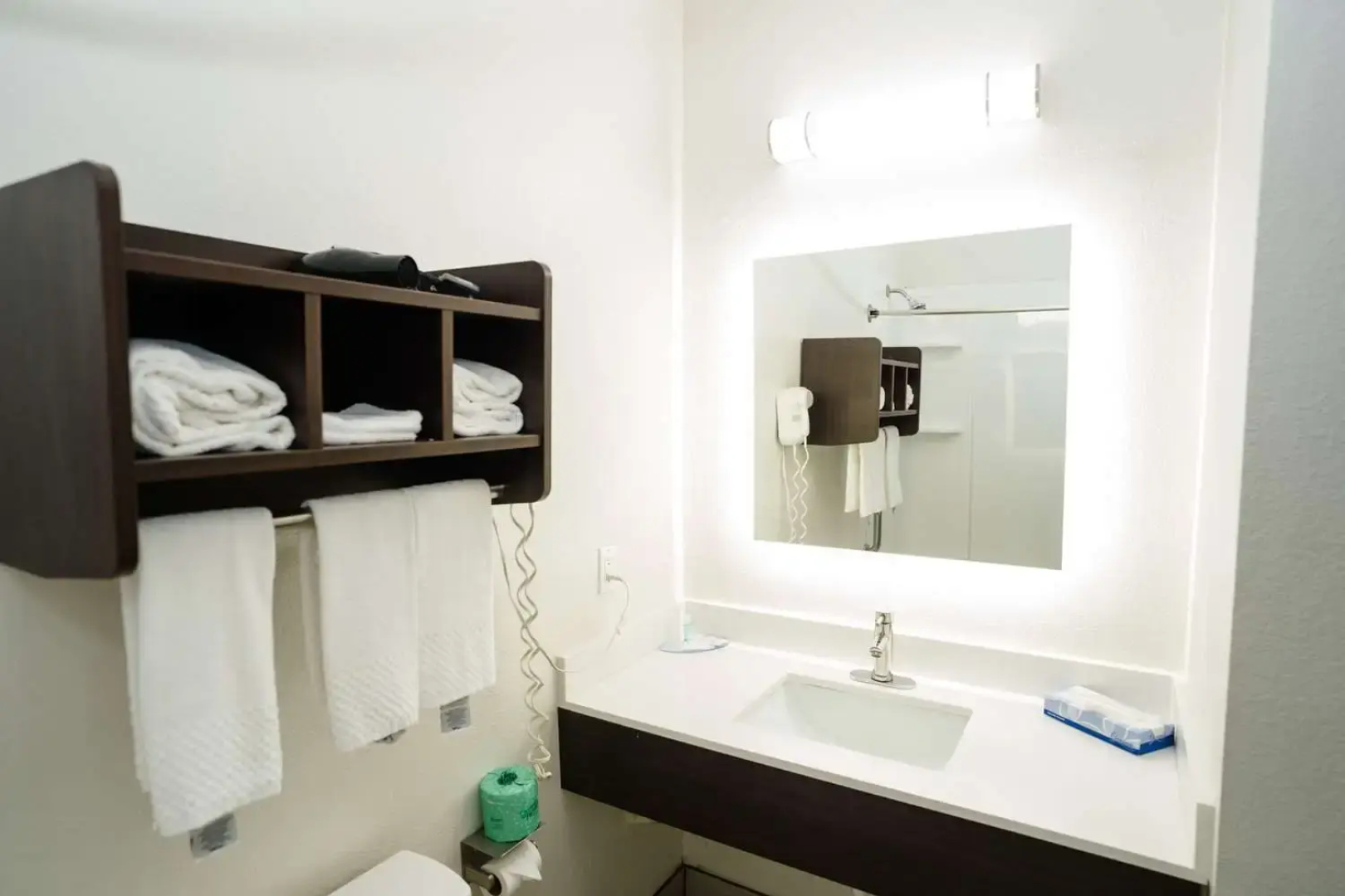 Mainstay Suites Knoxville Airport