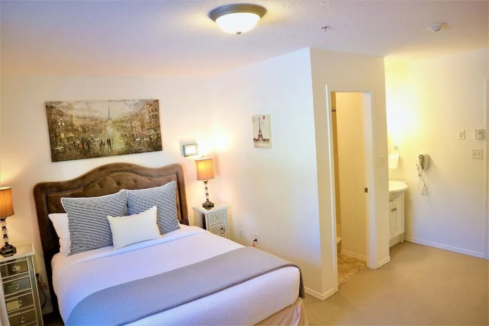 Lakeshore Boutique Inn Inc.