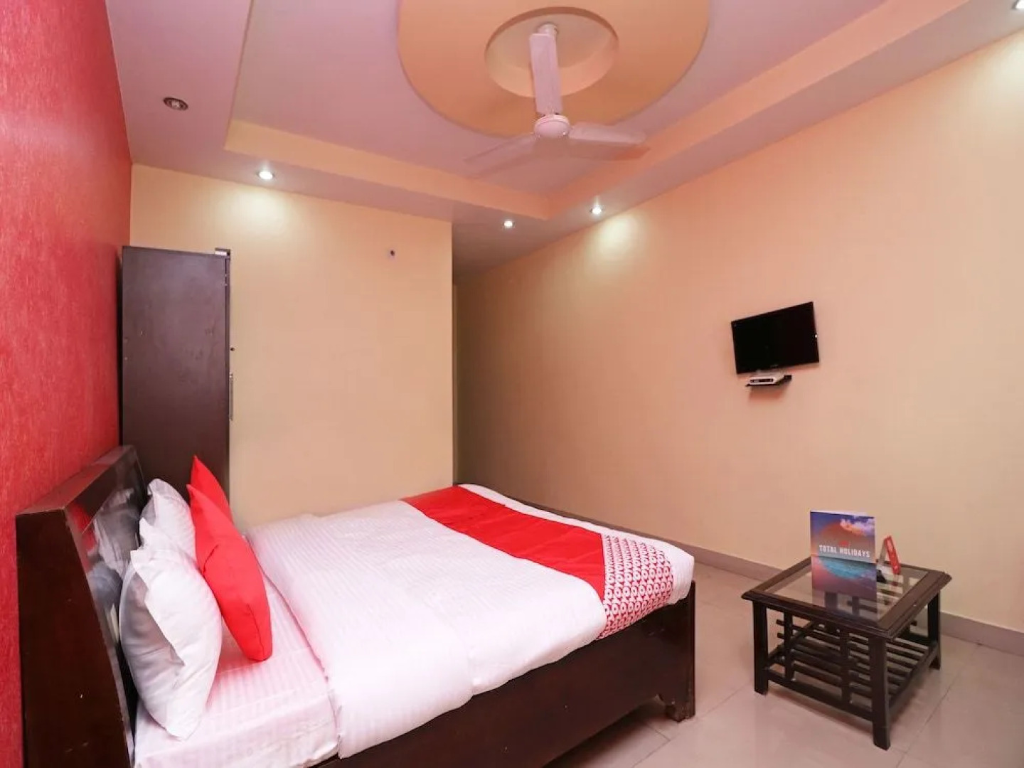 OYO 14708 Hotel Ashiyana