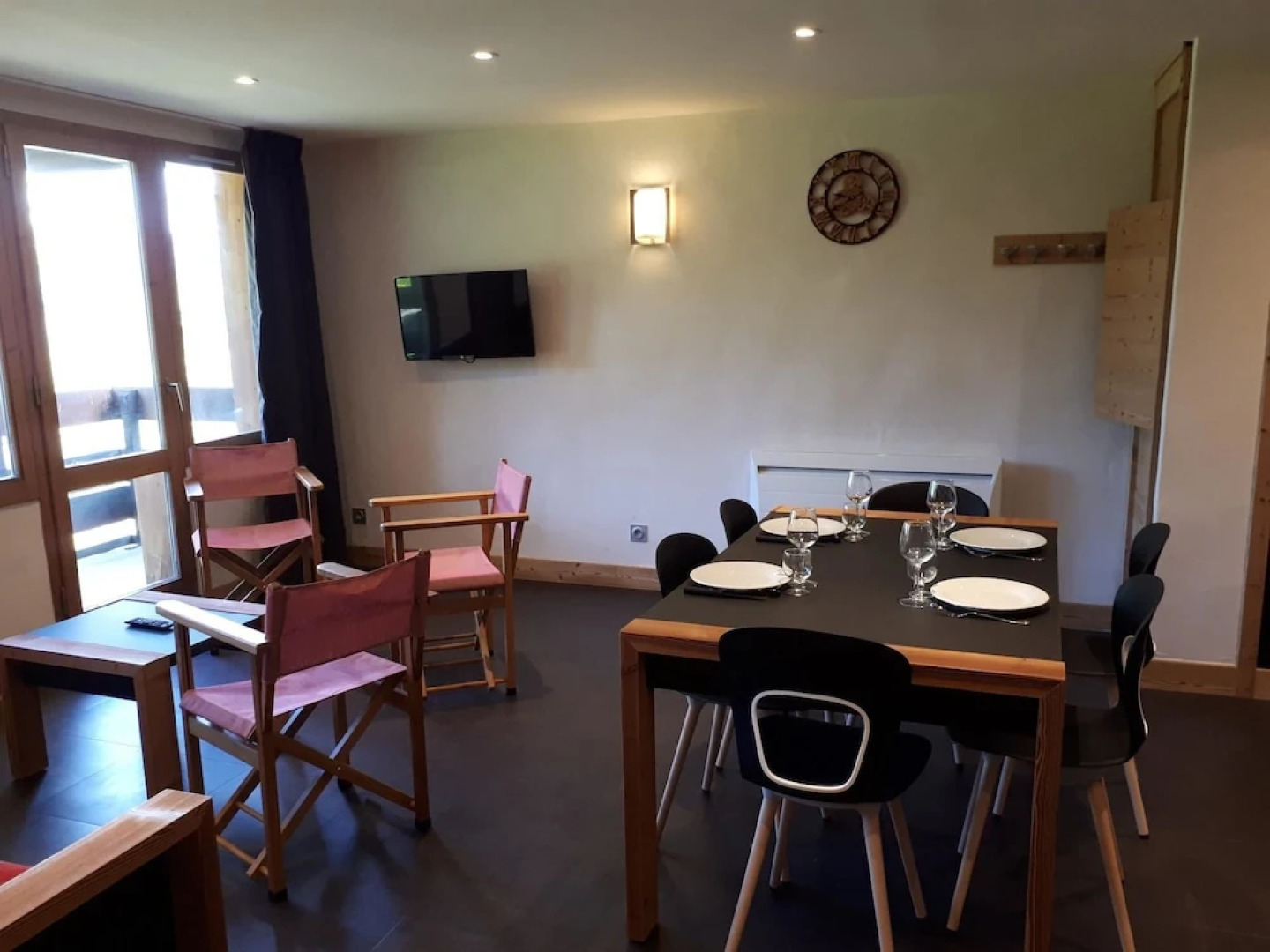 Residence LES Coches 3 Rooms Renovated in a Family Resort at the Bottom of the Slopes Bac524