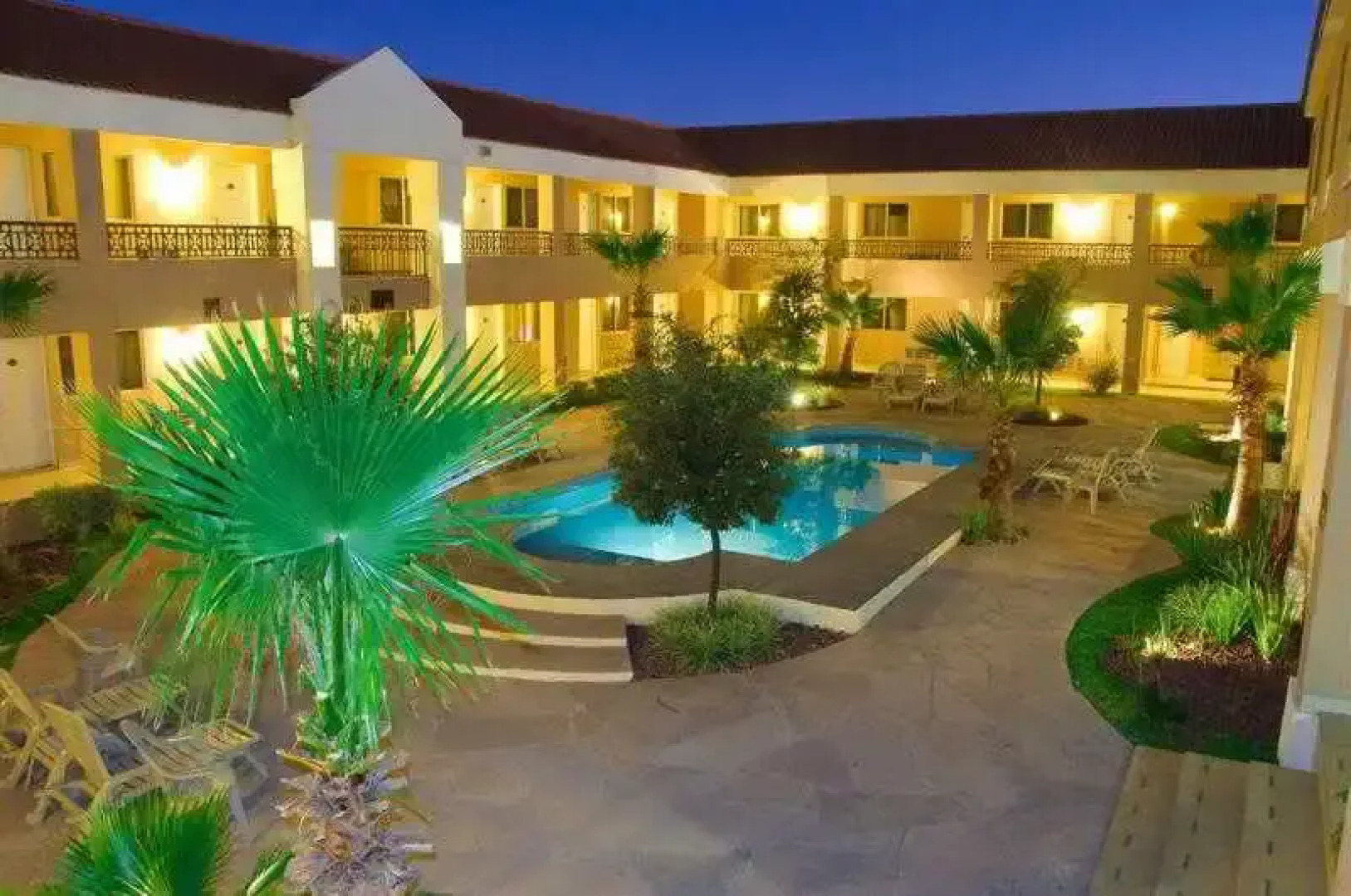 Best Western Plus Cumbres Aeropuerto