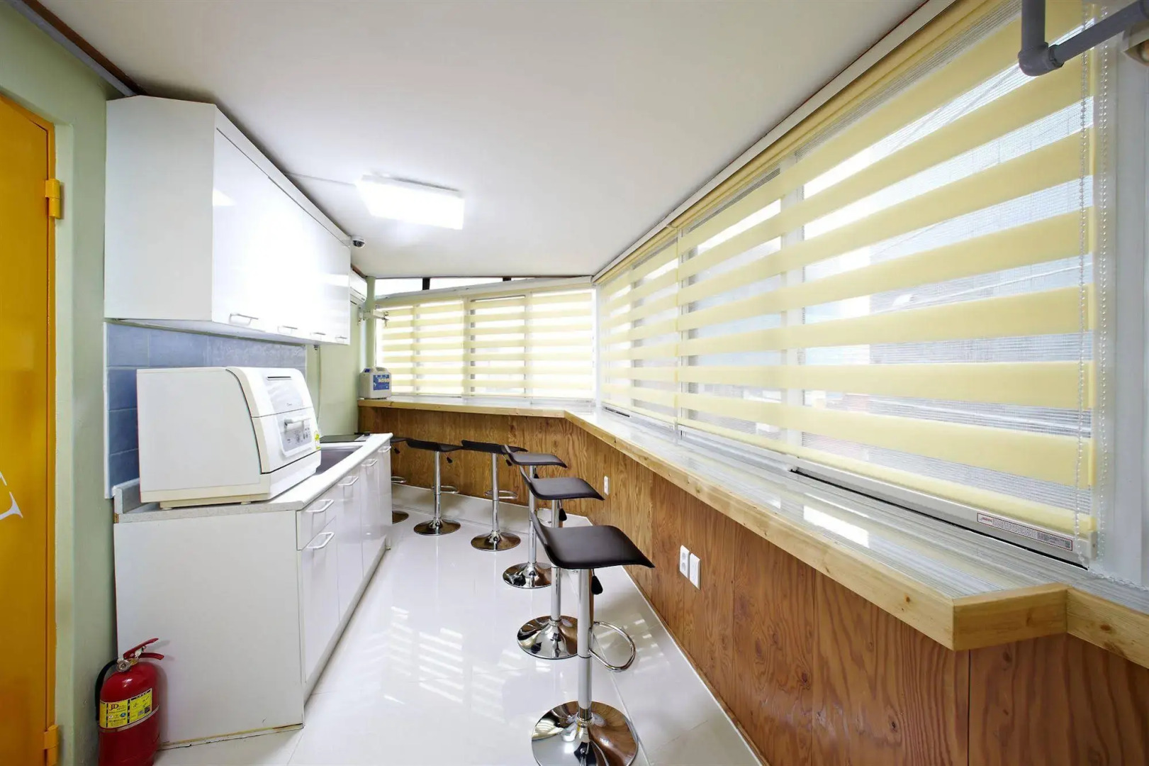 Rainbow Hotel Myeongdong