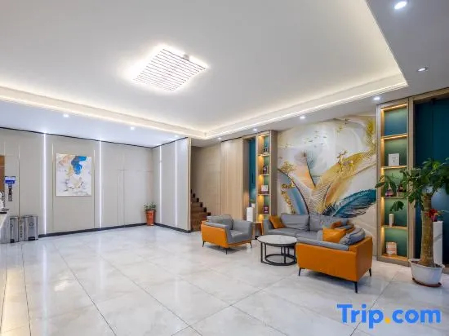 Xiangqing Qi'an Smart Hotel (Tunchang Central Commercial Plaza)