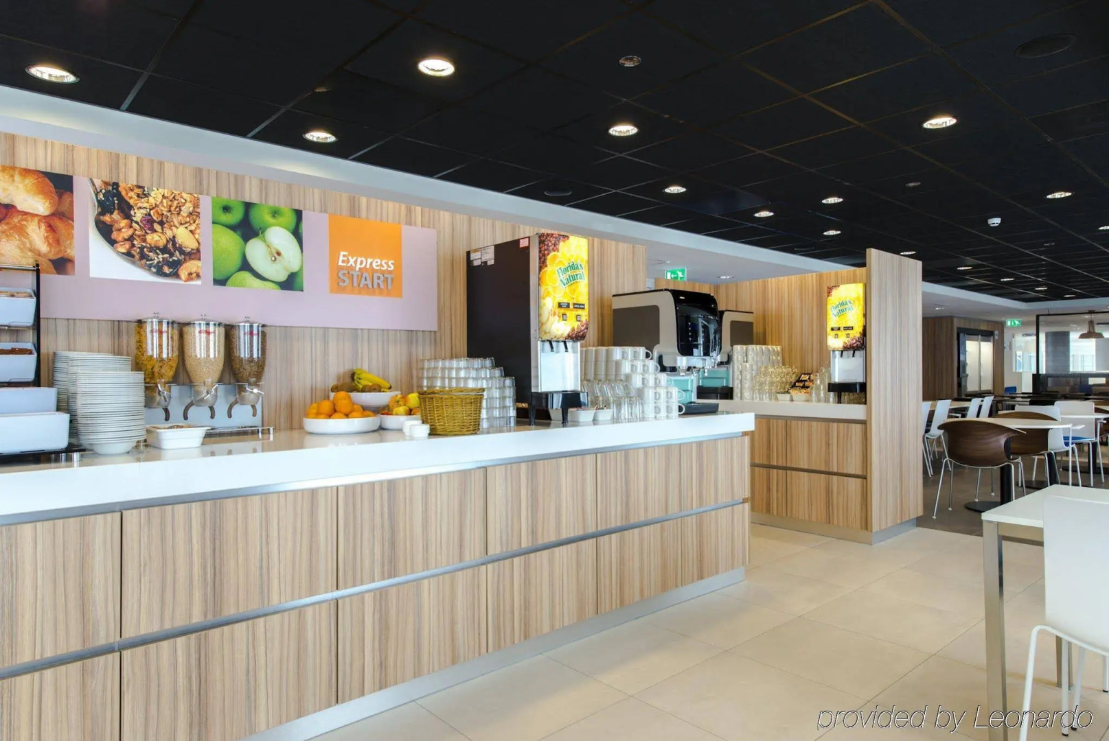 Holiday Inn Express Rotterdam - Central Station by IHG