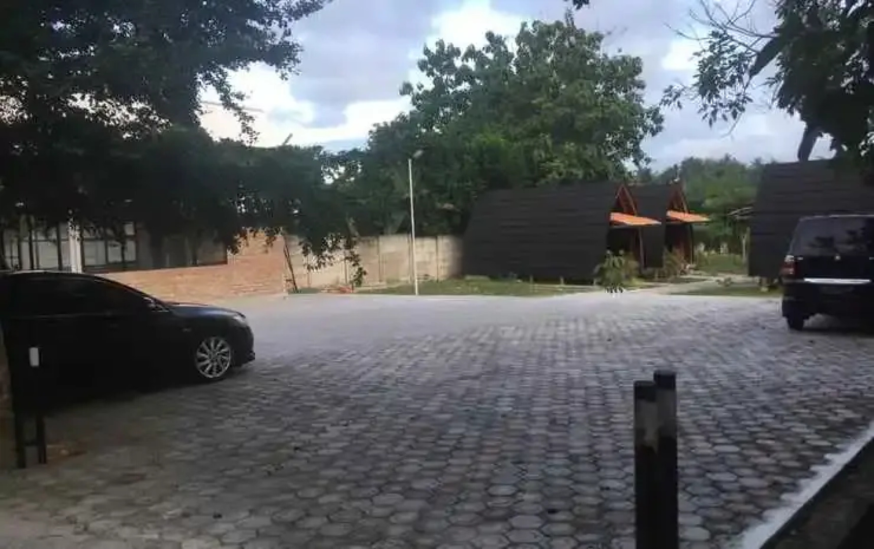 Dekamil Cottage Villa Kebun