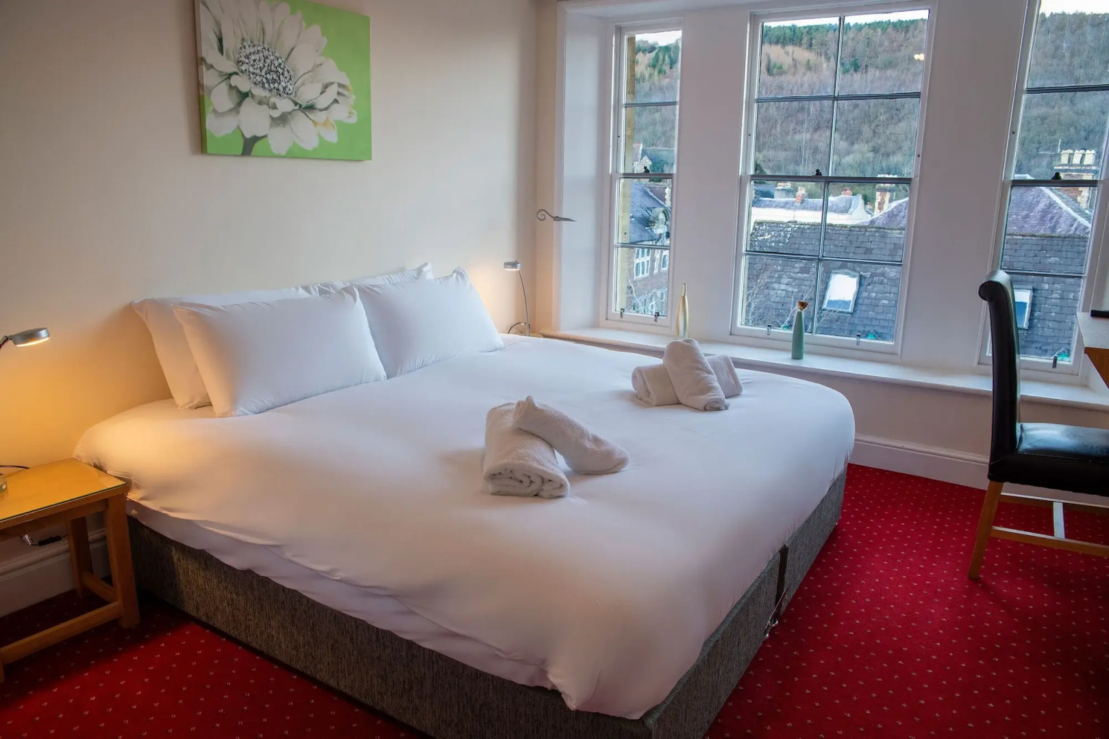 The Knighton Apartment by Paymán Club