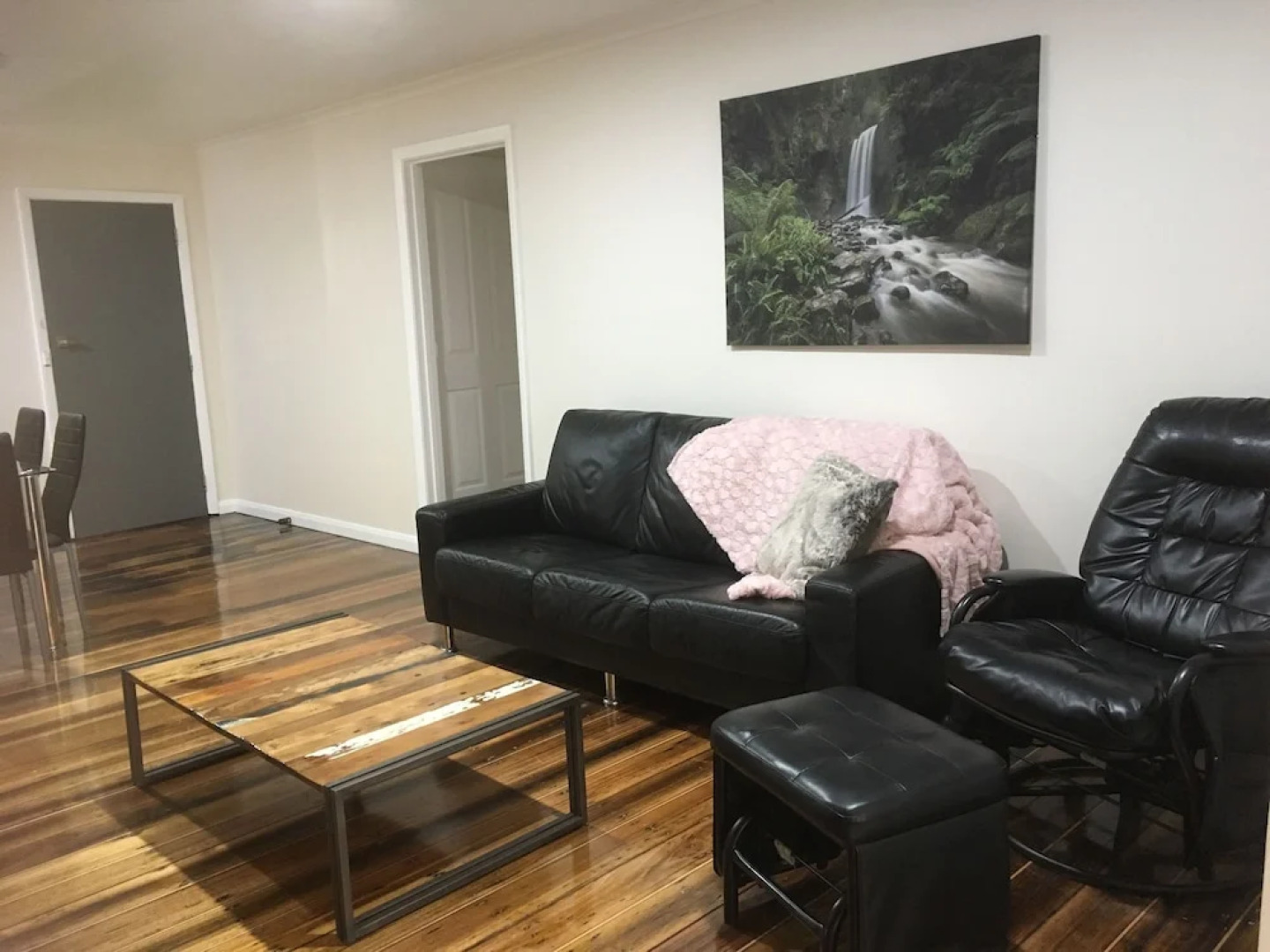 3ree Spacious & charming Apartment