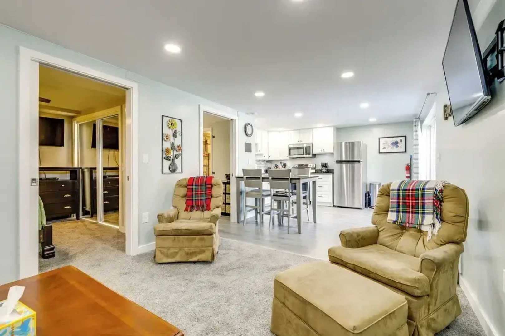 Close to Colleges: Worcester Apt w/ Lake Access!