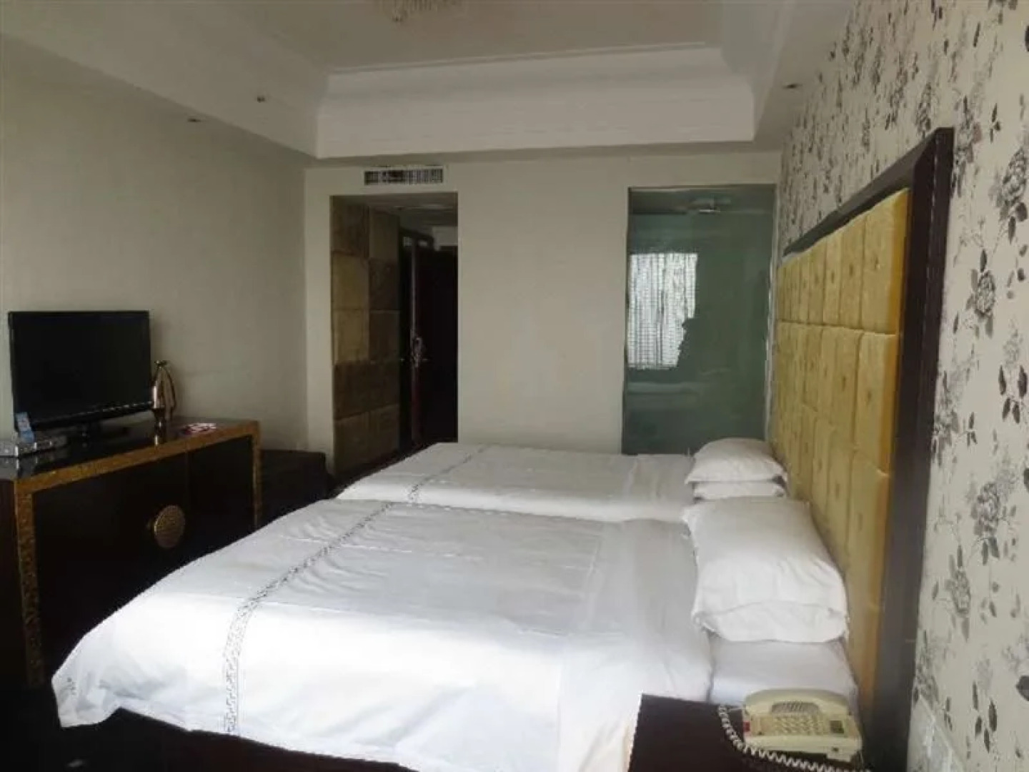 Jincheng Imperial Crown Hotel