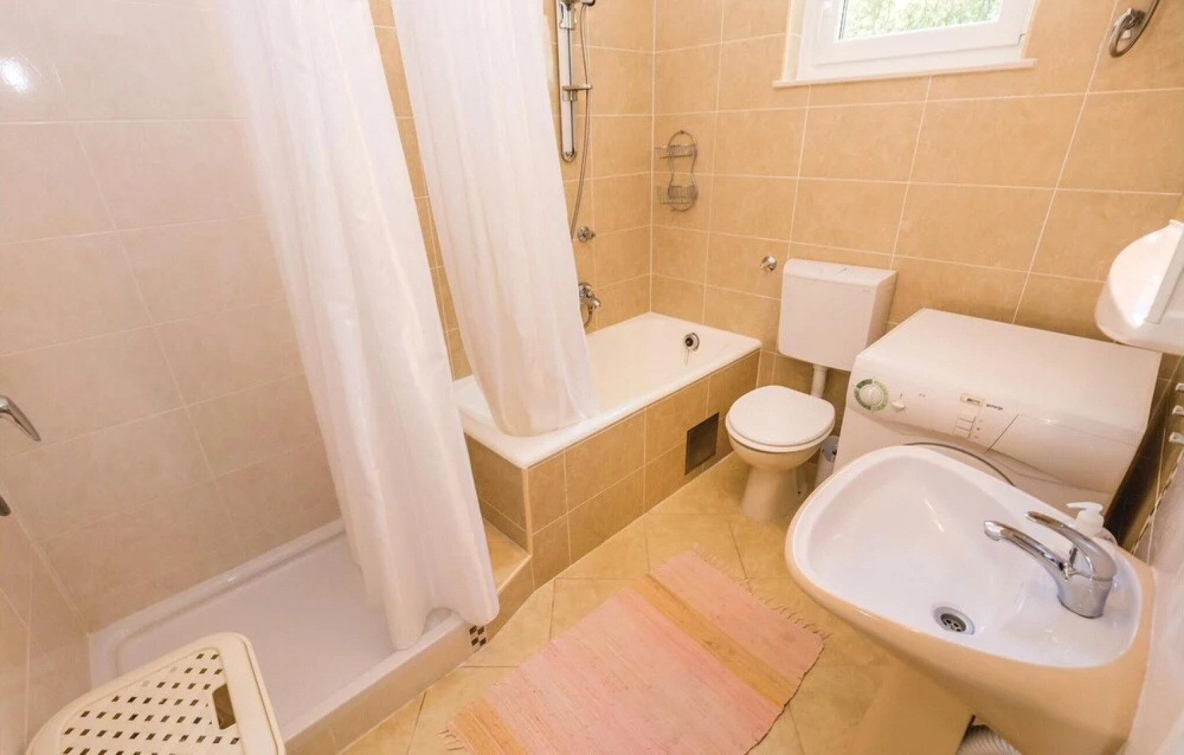 Amazing Home in Klenovica With Wifi and 3 Bedrooms