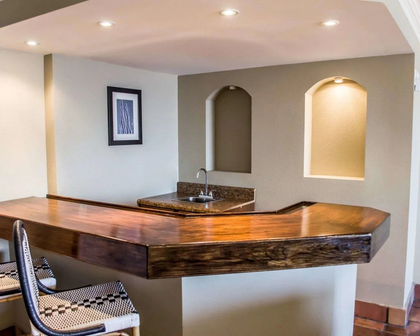 Quality Inn & Suites Gulf Breeze Bayside near Pensacola Beach