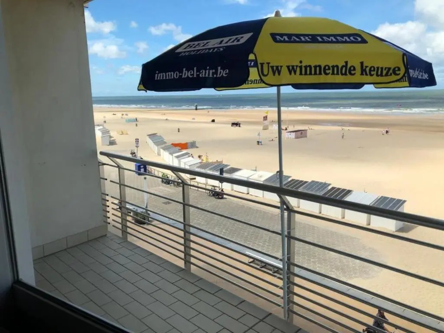 Oostende - Beachfront C3 - SEAVIEW cosy studio 4 personen met frontaal zeezicht type Milano, direct aan het strand