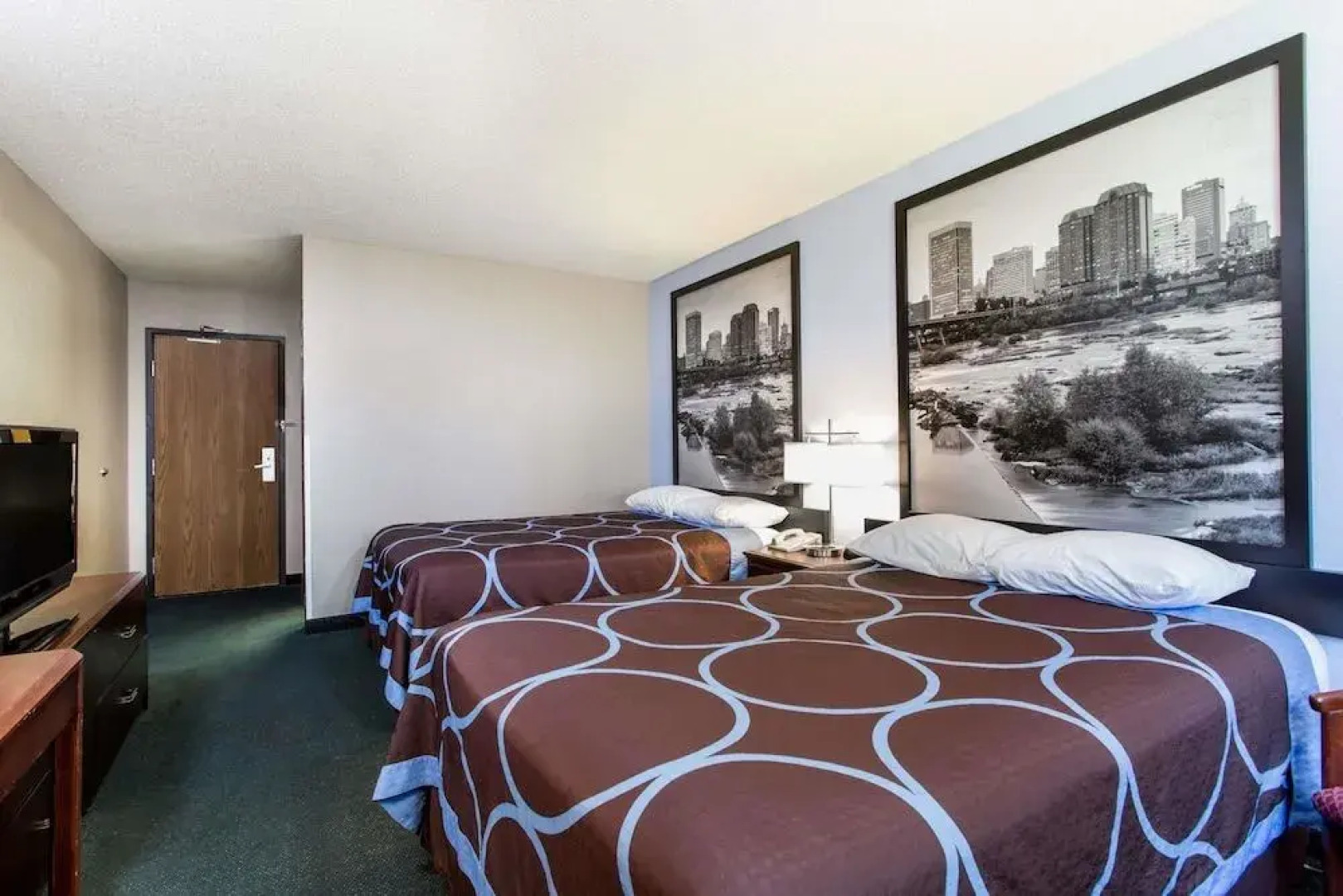 Super 8 by Wyndham Farmville