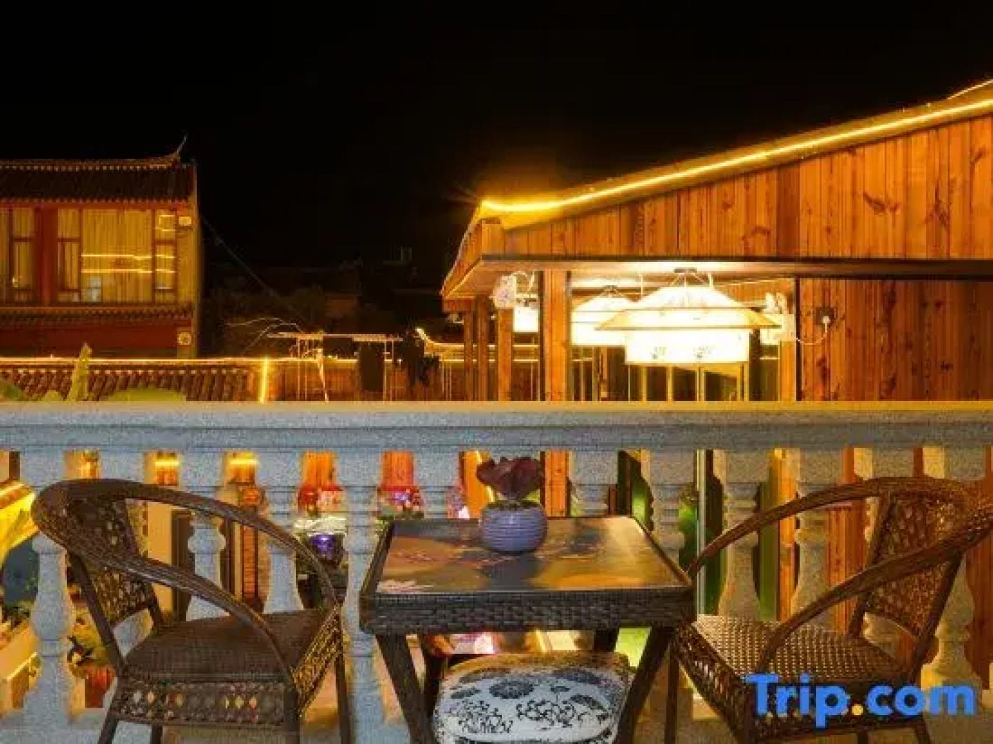 Xinjia Xiaoyuan (Weishan Ancient City Store)