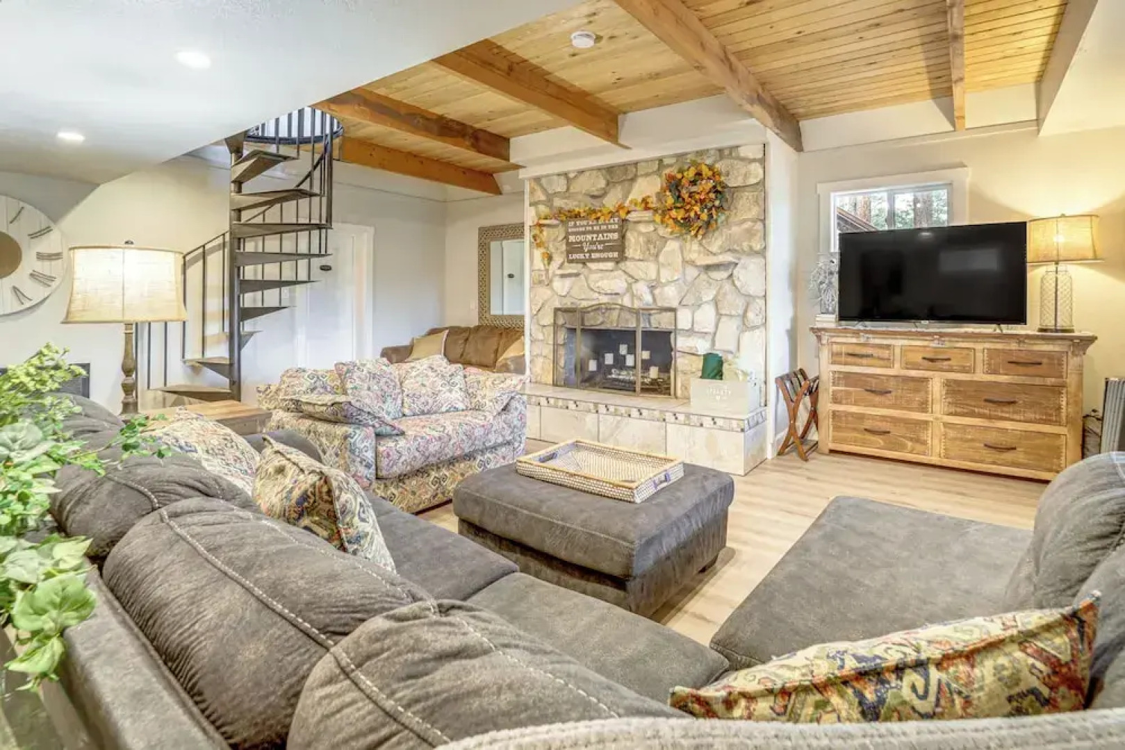 Flagstaff A-frame Cabin w/ Deck & Lovely Views!