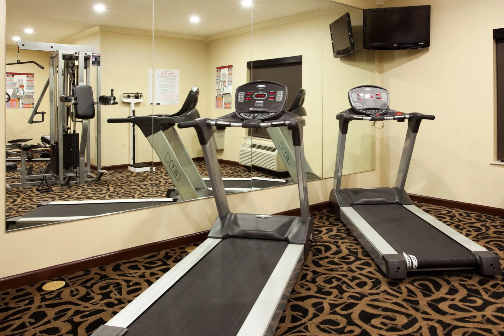 Отель Wyndham Lake Charles