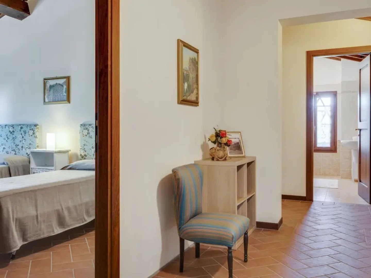 Farmhouse in Tuscany With Pool & Vineyard View