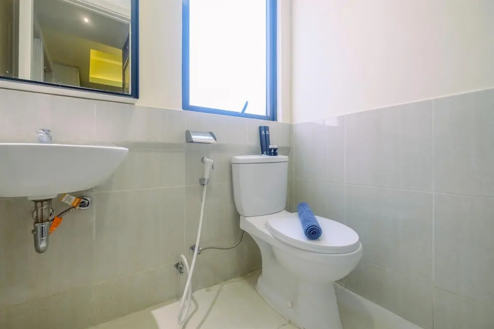 New Furnished and Enjoy 2BR at Meikarta Apartment