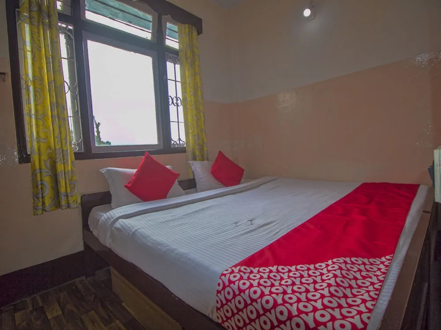 OYO 19941 Hotel Blue Diamond