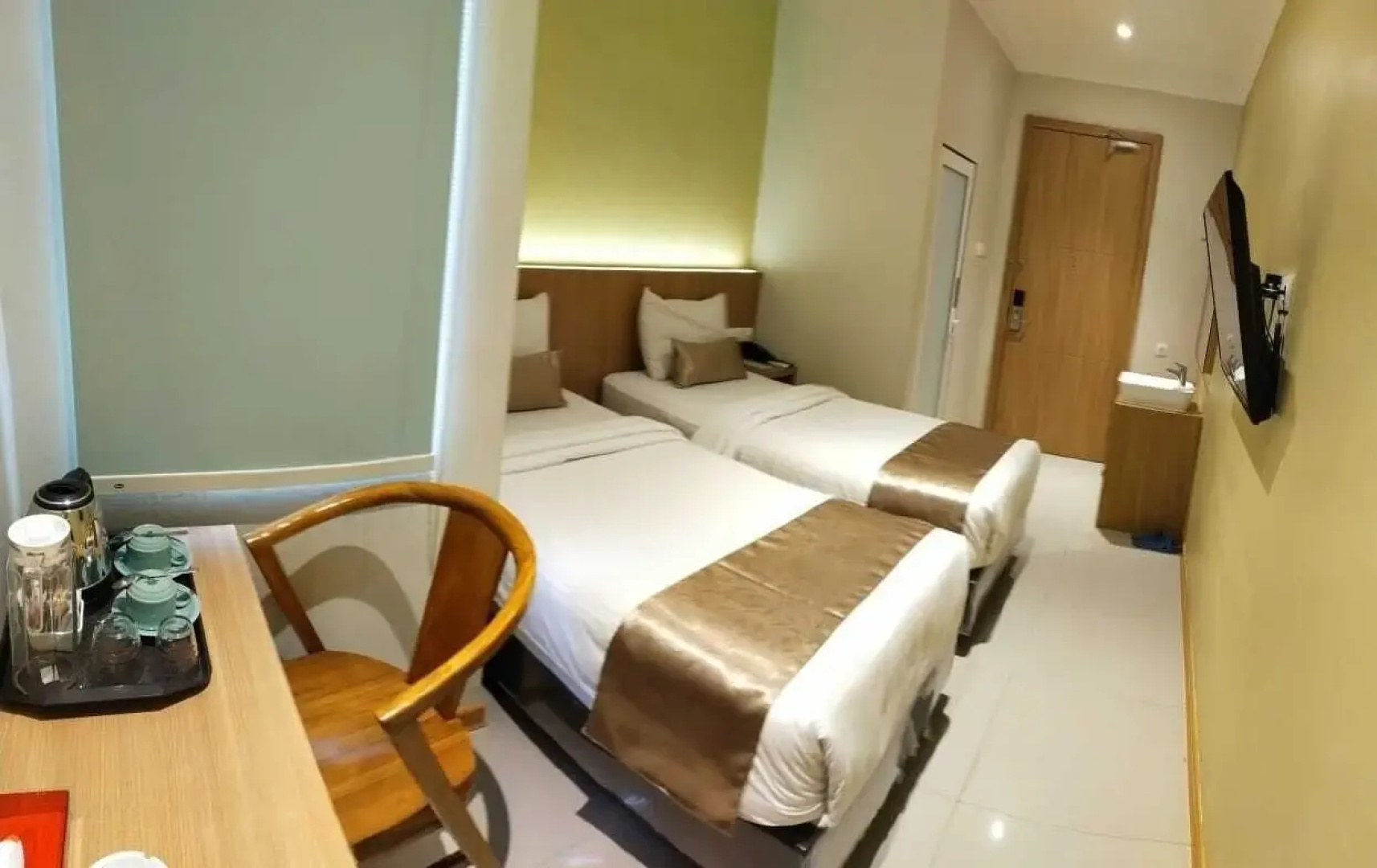 Deli Hotel