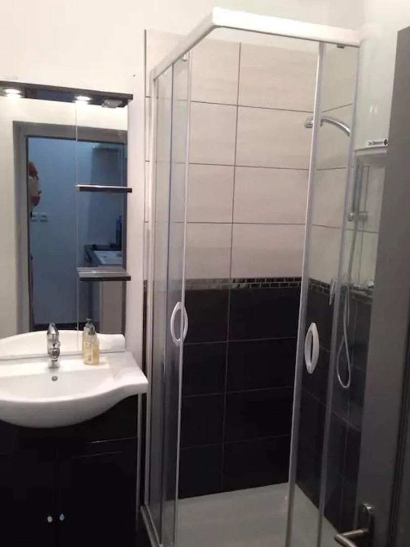 Apartment With one Bedroom in Orléans, With Wifi