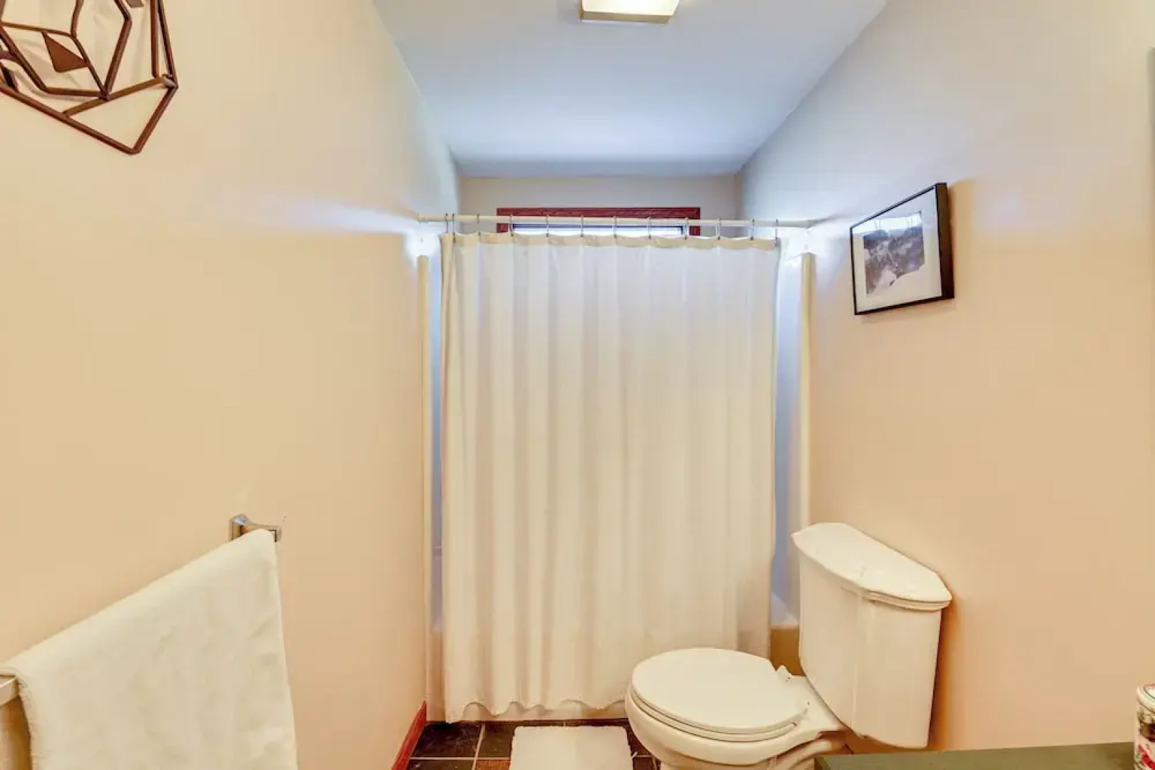 3 Mi to Dtwn: Mtn-view Red Lodge Retreat!