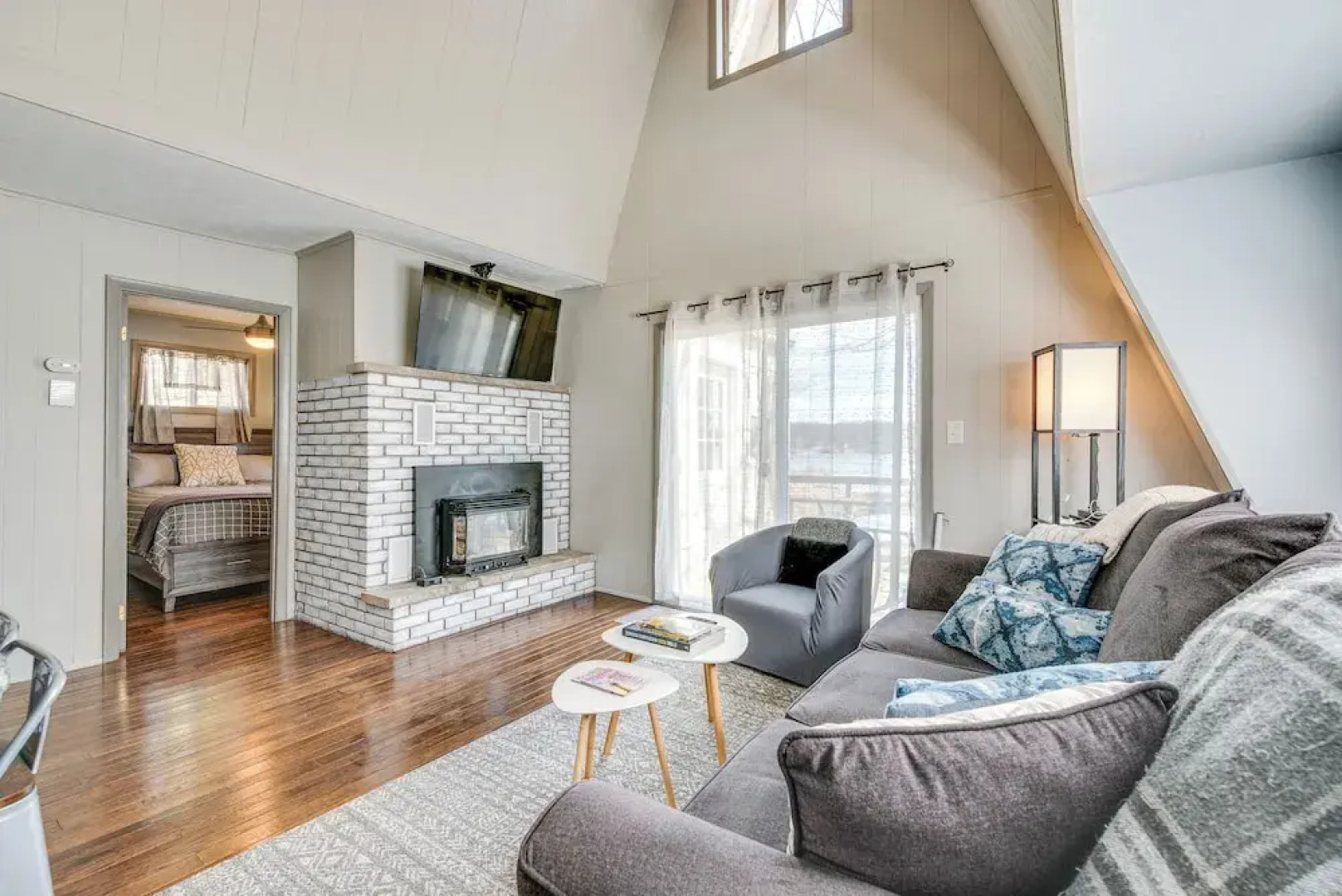 Dock & Sunroom: Waterfront Home Near Kalahari!