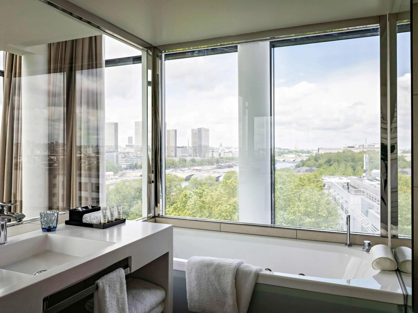 Отель Pullman Paris Centre-Bercy