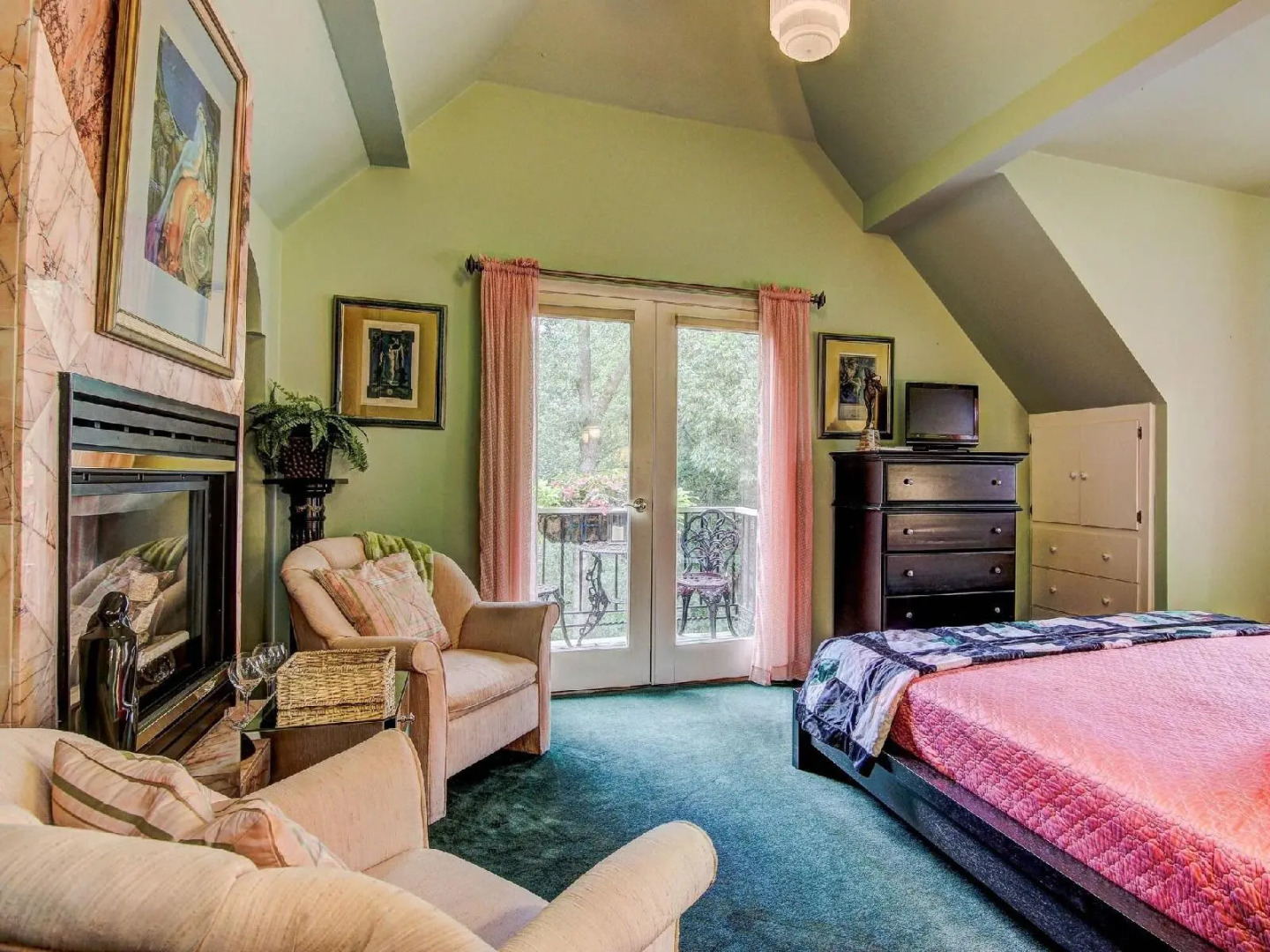 James Mulvey Carriage House Inn