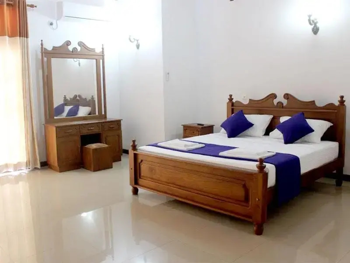 Airport Reach Palace