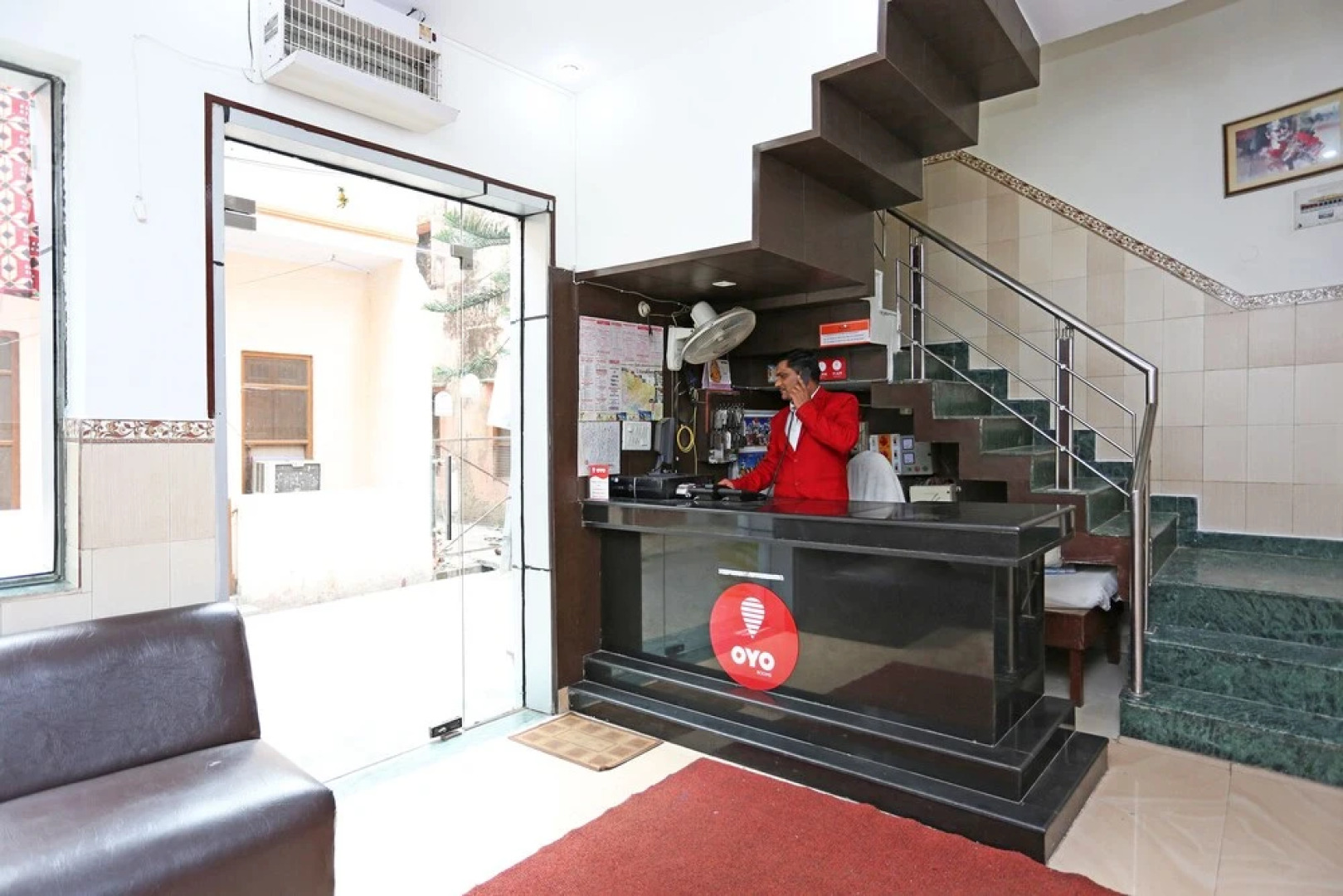 OYO 3033 Radiant Hotel