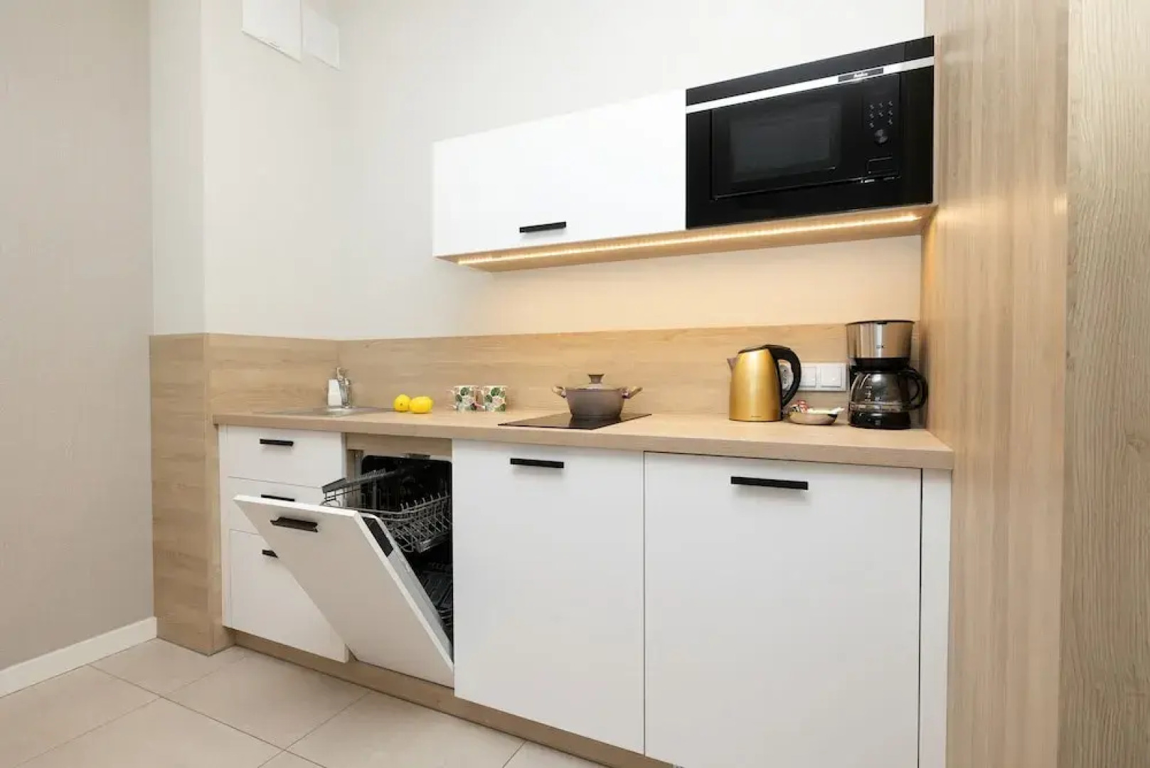 Bel Mare Apartments by Renters