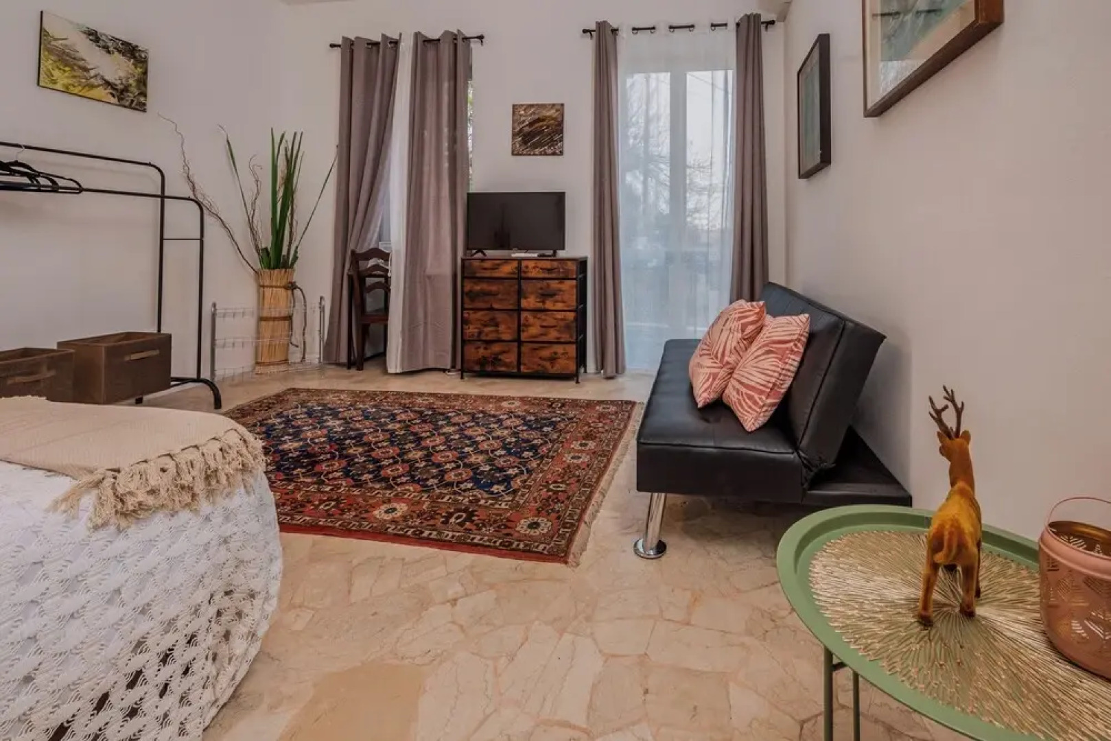 Master Clod Guest House