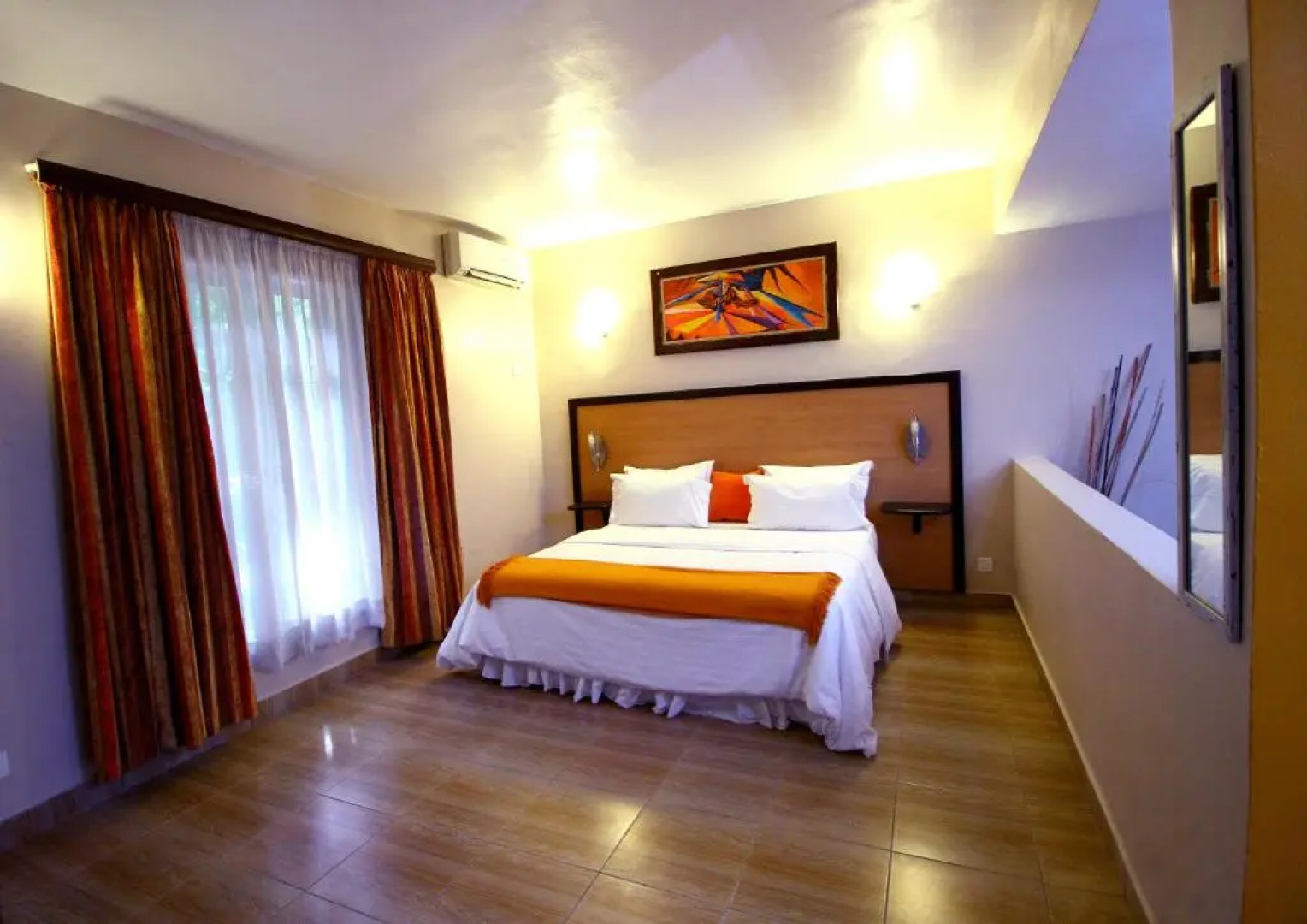 La Cour Hotels and Apartments Glover