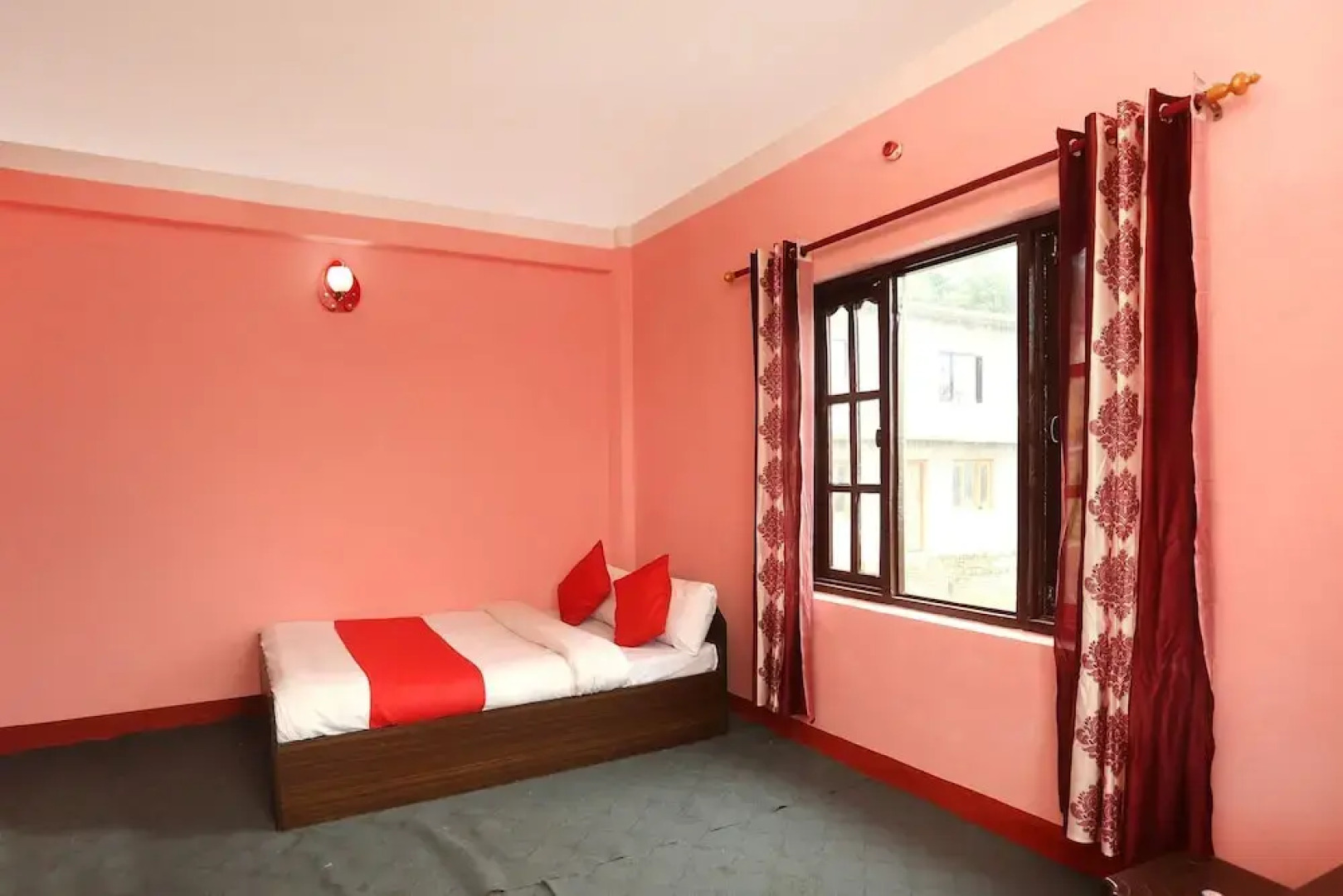 SPOT ON 627 Potala Top View Restaurant