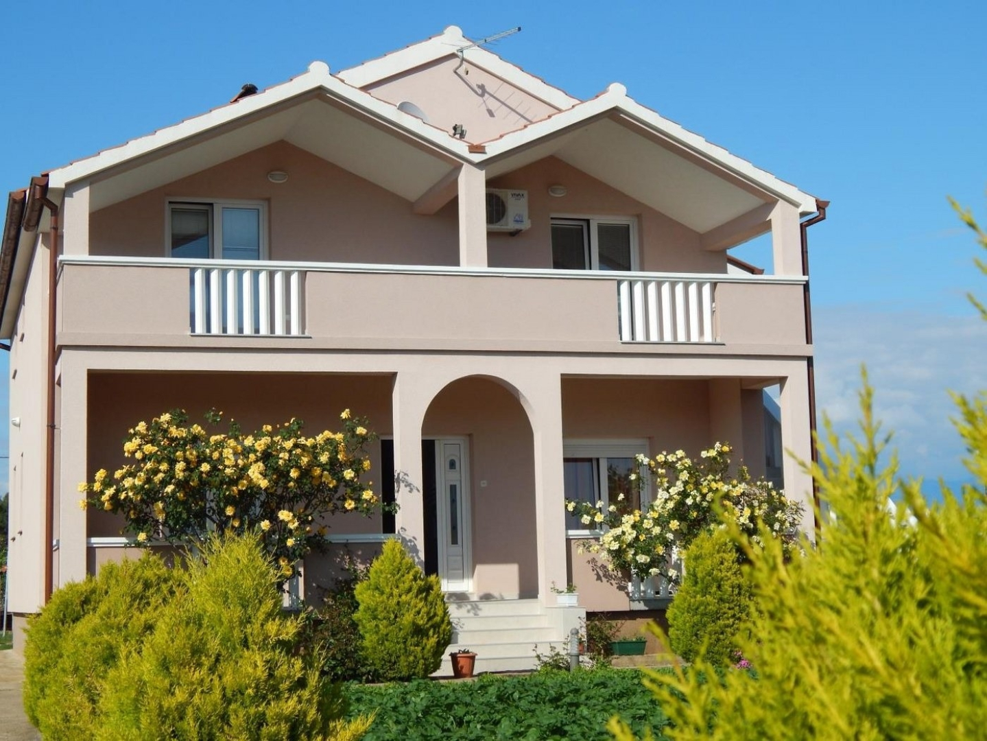 Apartment Ivan - modern & close to center: A2 Nin, Zadar riviera