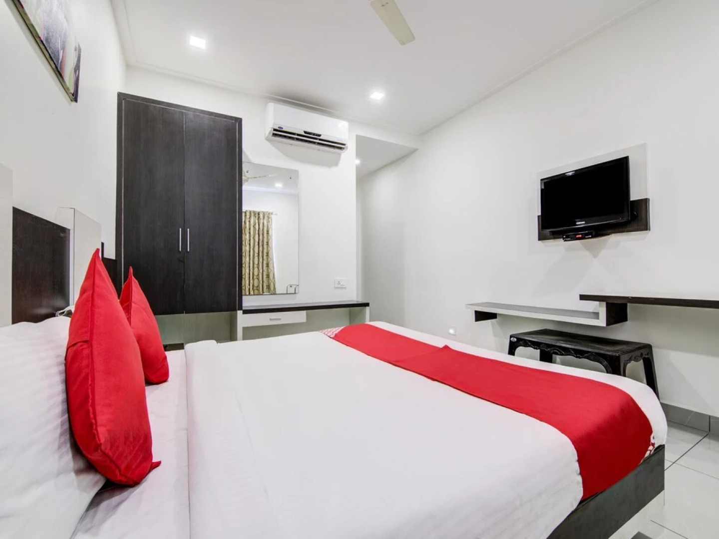 OYO 1466 Hotel G Square