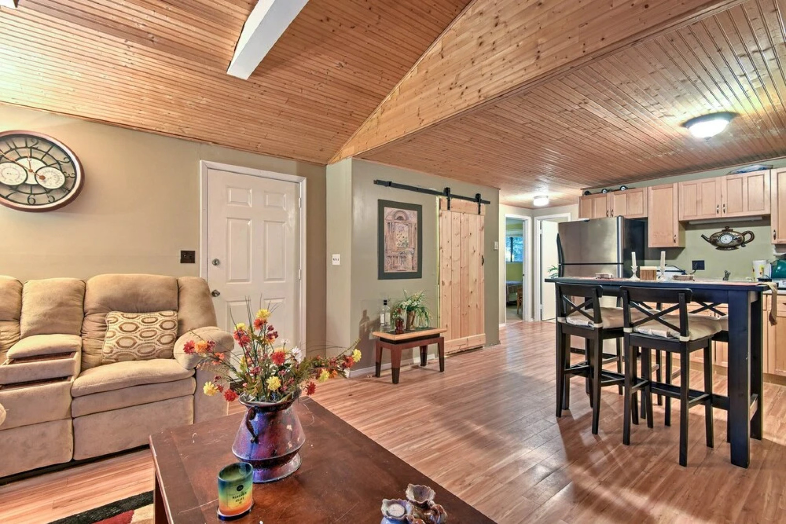 Cozy Arrowhead Lake Home w/ Sunroom + Pool Access!