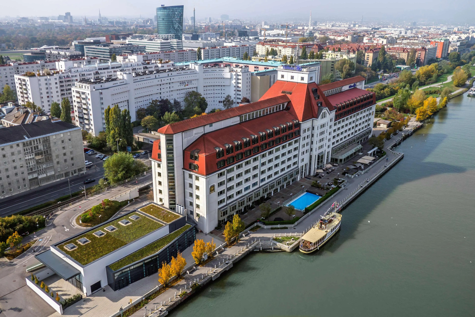 Отель Hilton Vienna Waterfront