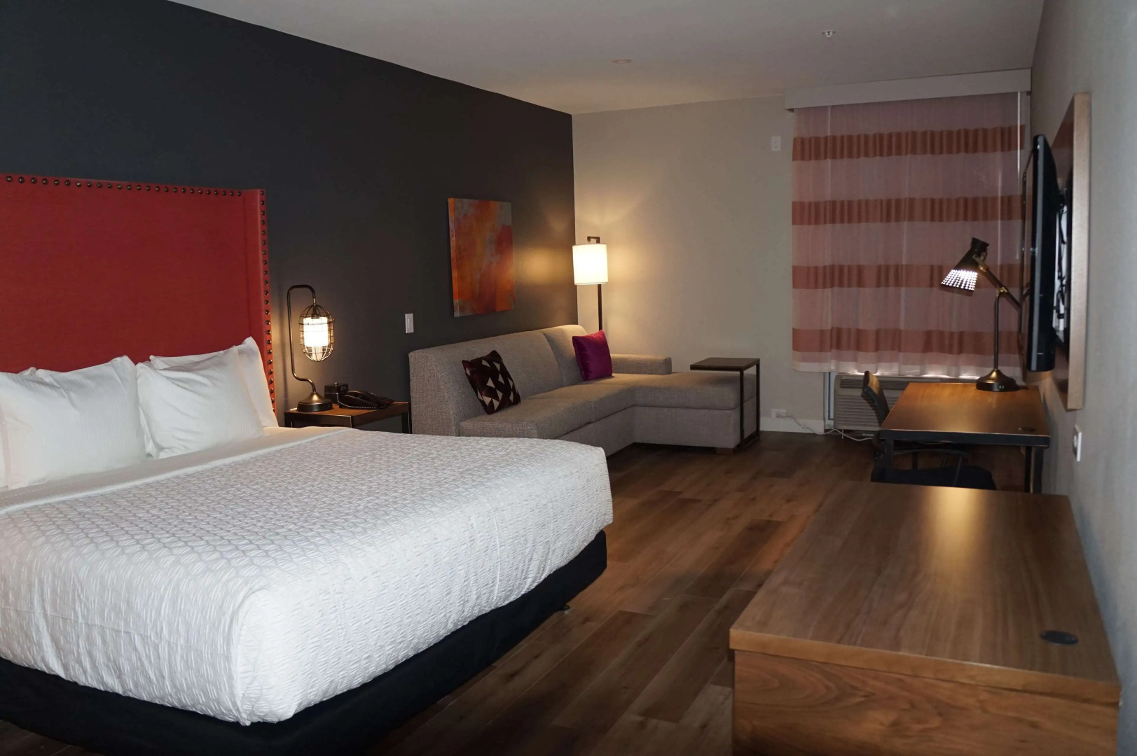 La Quinta Inn & Suites by Wyndham Lewisville